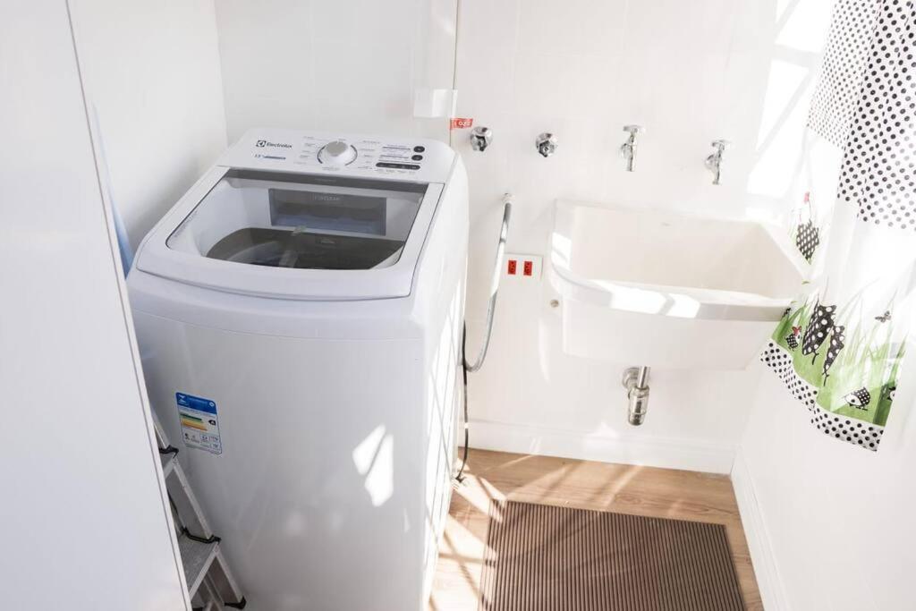 Apartment L 11 - Conforto Familia A Poucos Passos Do Capivari, Lareira , Wifi E 3 Quartos- By Hostyn *