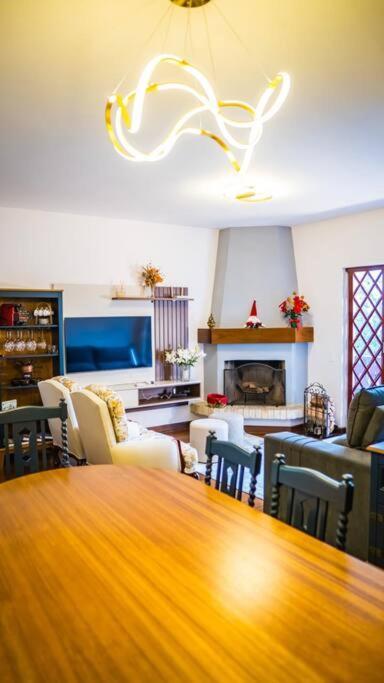L 11 - Conforto Familia A Poucos Passos Do Capivari, Lareira , Wifi E 3 Quartos- By Hostyn Apartment Campos do Jordao