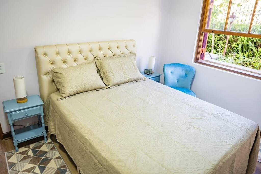 Apartment L 11 - Conforto Familia A Poucos Passos Do Capivari, Lareira , Wifi E 3 Quartos- By Hostyn *